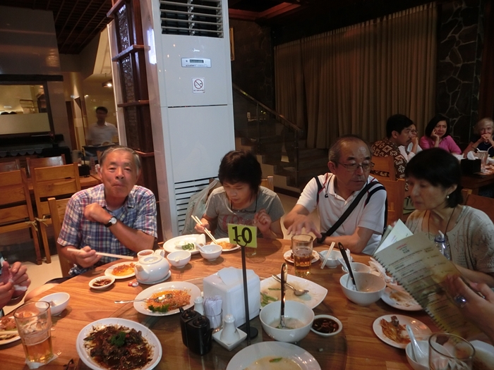 移転したLAOTA(老大)で夕食_a0199979_1621187.jpg