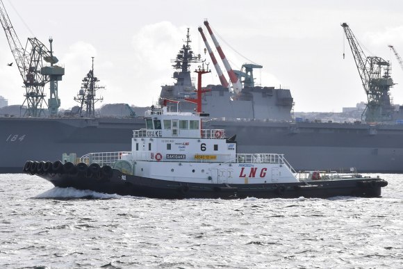 LNG燃料タグボート「魁」_e0158925_22381621.jpg