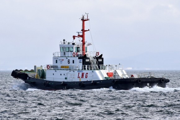 LNG燃料タグボート「魁」_e0158925_22405844.jpg