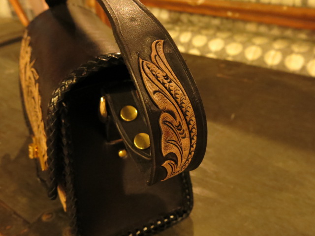 \"RoosterKing × TheThreeRobbers Carving Hand Bag #1 - ORDER\"ってこんなこと。_c0140560_12355970.jpg