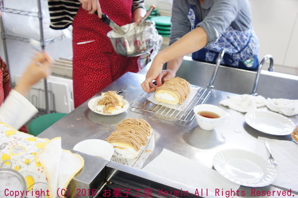 お菓子講習会 in 阿久和地区センター & 出店のお知らせ_c0169360_11405444.jpg