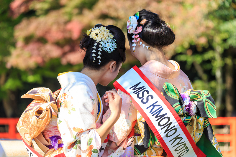 きもので集う園遊会・後編（上七軒　市まりさん、市知さん、勝奈さん、市多佳さん）_f0155048_22484263.jpg