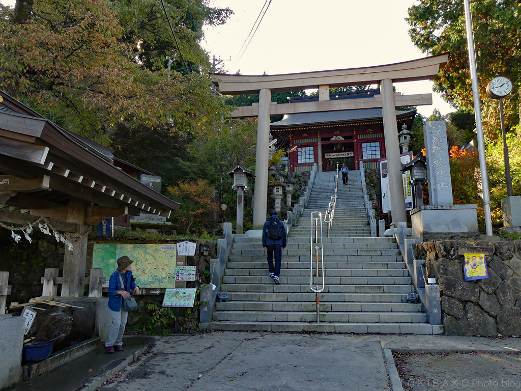 御岳山 #2 遥かなる武蔵御嶽神社へ_d0100156_23033676.jpg