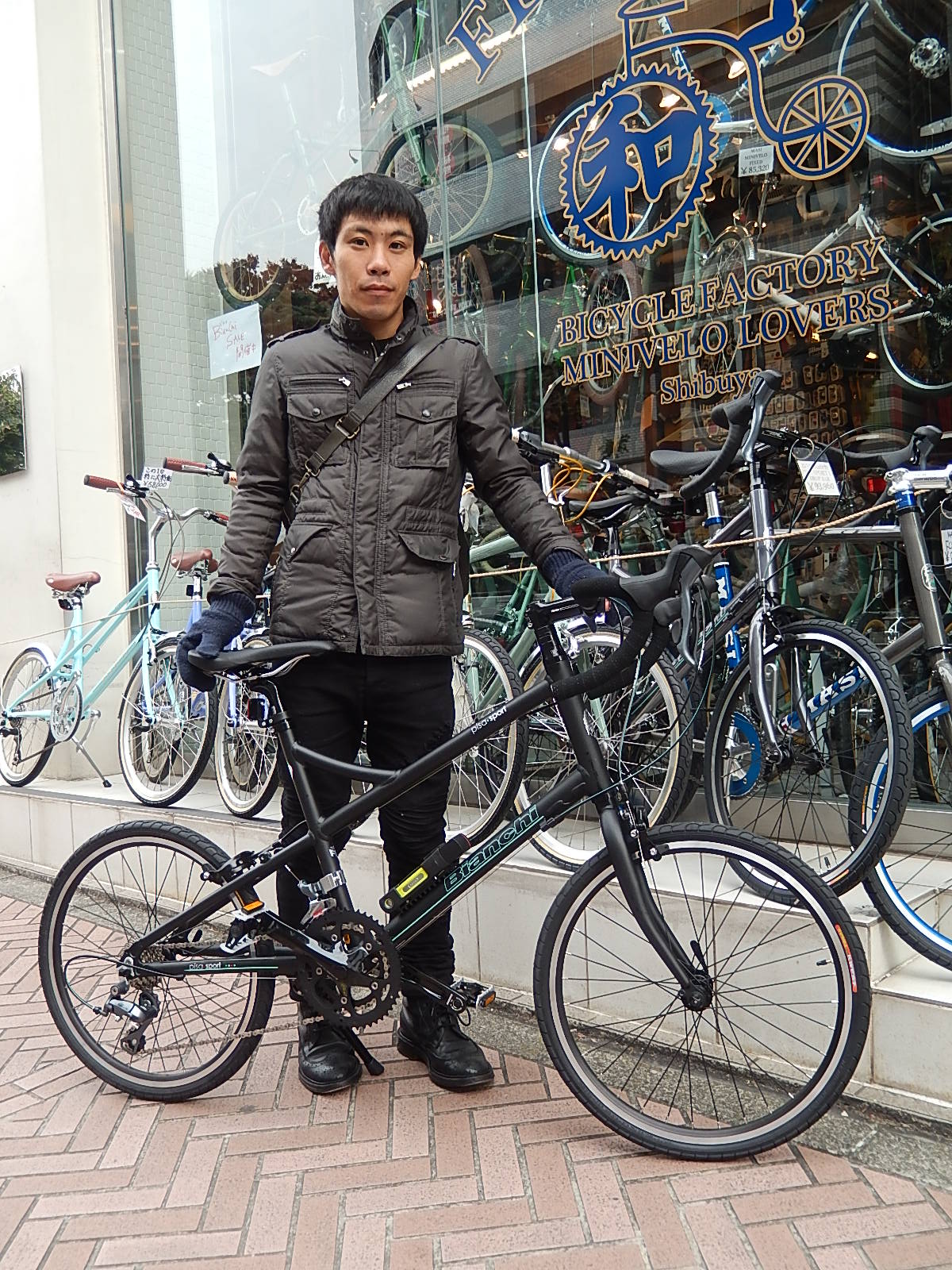 11月10日 渋谷 原宿 の自転車屋 FLAME bike前です_e0188759_17594675.jpg