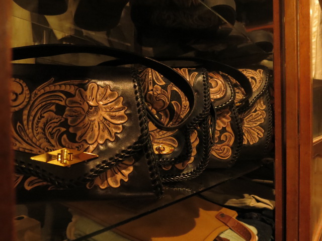 \"RoosterKing × TheThreeRobbers Carving Hand Bag #2 - ORDER\"ってこんなこと。_c0140560_9225573.jpg