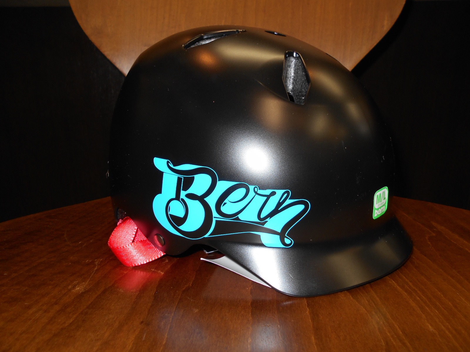 bernのヘルメットちょっとだけ入荷_b0189682_14113648.jpg