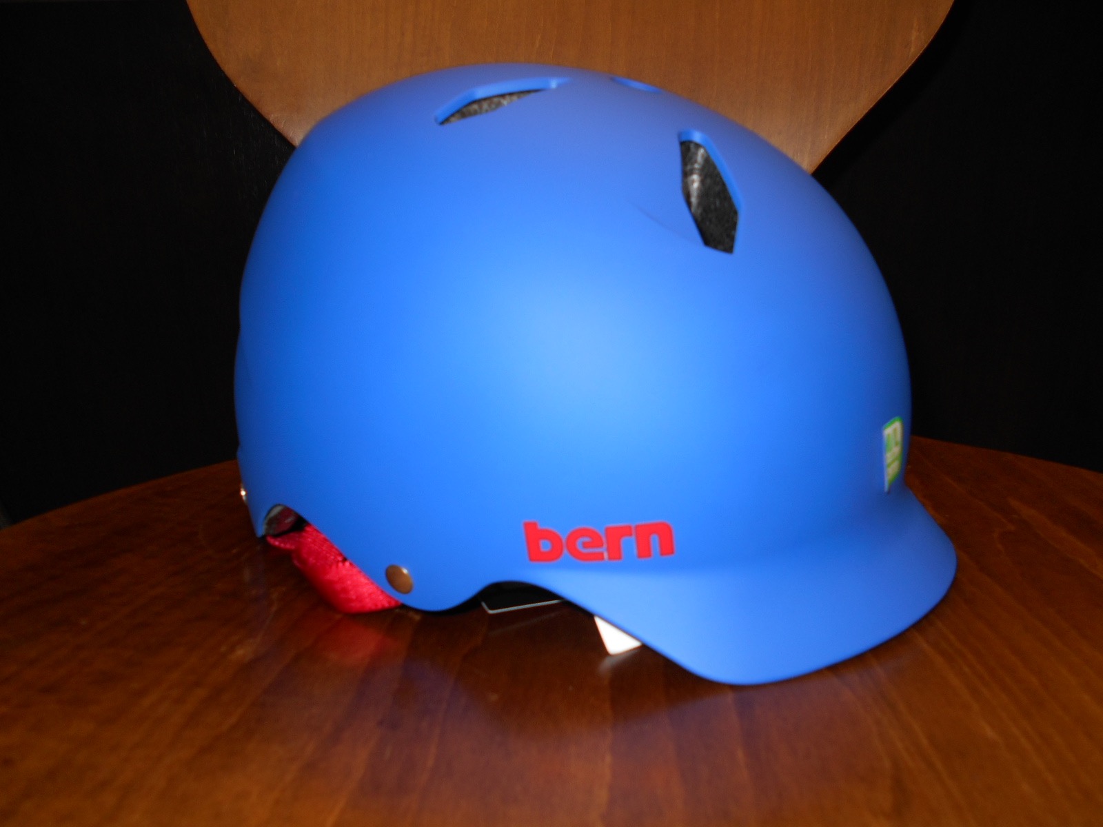 bernのヘルメットちょっとだけ入荷_b0189682_14123191.jpg