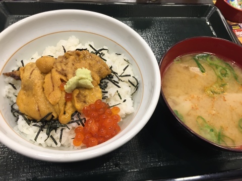 なか卯 店内限定生うに丼_e0115904_02280445.jpg