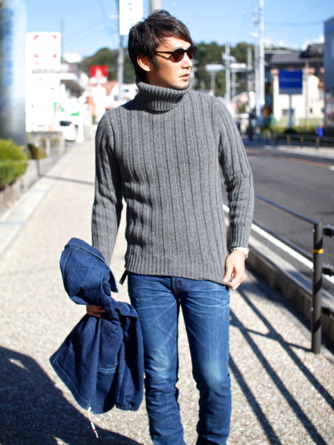 KURO,冬新作のお洒落セーターを使ったコーディネート！_b0077322_19001025.jpg