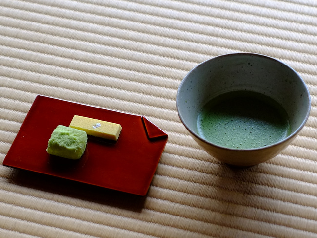 「島根・松江 明々庵 薄茶と三英堂・菜種の里、 彩雲堂・若草」_a0000029_159444.jpg