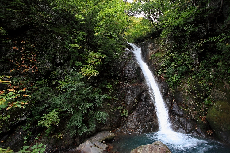 蛇淵の滝と大瀬の滝　～秋山郷　３～_f0368904_13215595.jpg