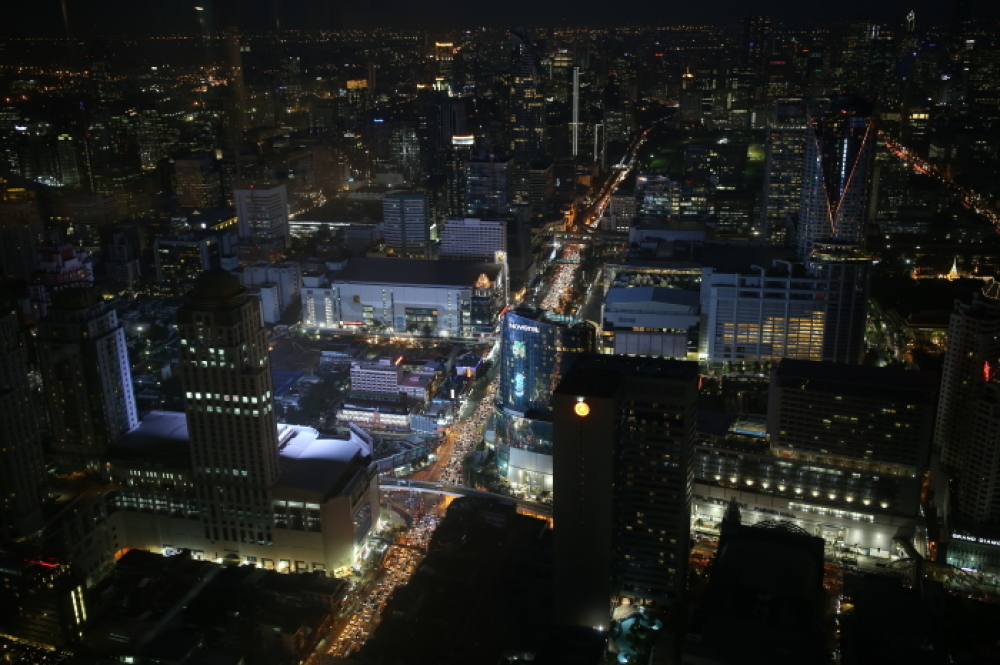 バンコクで1番キレイな夜景は バンコクで2番目に高いビル バイヨークスカイタワー 月曜日は時々サーフィン カリアゲクンのブログ バンコクで1番キレイな夜景は バンコクで2番目に高いビル バイヨークスカイタワー 月曜日は時々サーフィン カリアゲクンのブログ