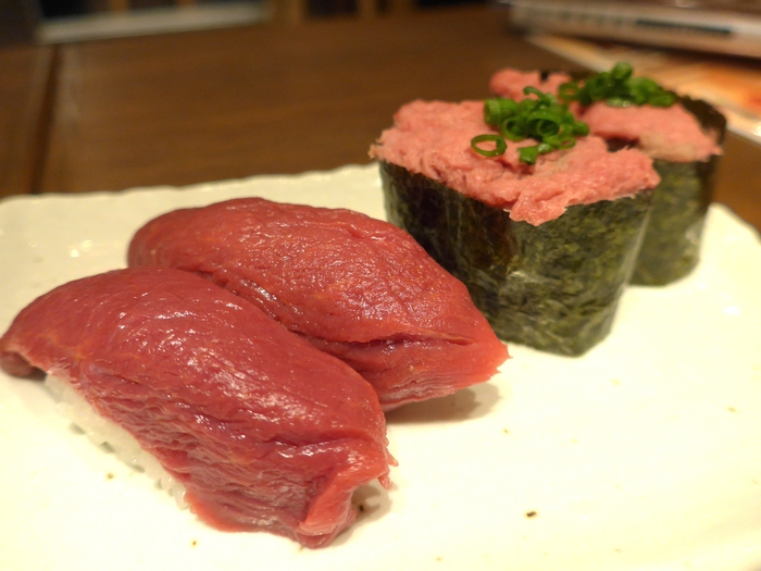 西荻窪「肉寿司」へ行く。_f0232060_1116033.jpg