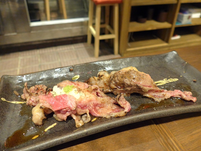 西荻窪「肉寿司」へ行く。_f0232060_1117090.jpg