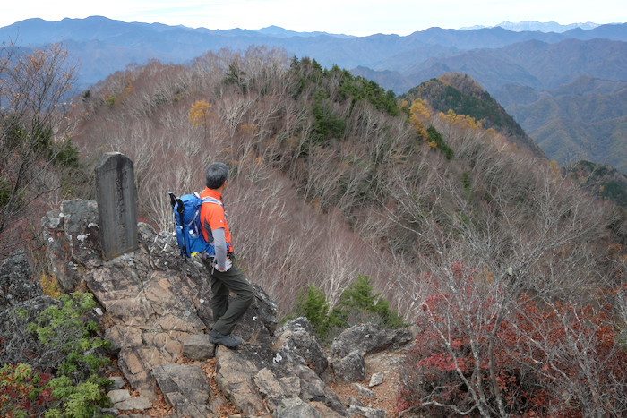 両神山　後編　登頂_b0339488_23284952.jpg