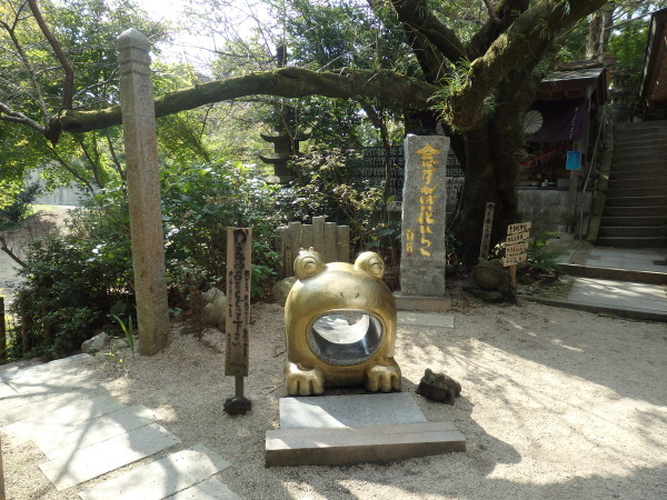 福岡県小郡にあるかえる寺_f0337554_14244693.jpg