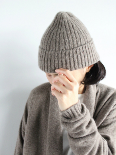 FACTORY ヤクのニットキャップとベレー帽_b0139281_1645512.jpg