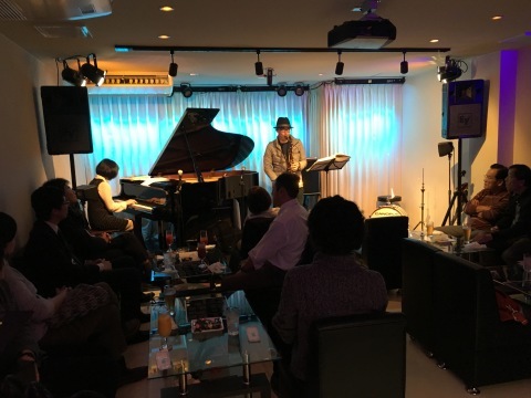 Jazzlive comin 本日火曜日 超オススメライブです。_b0115606_12110337.jpg