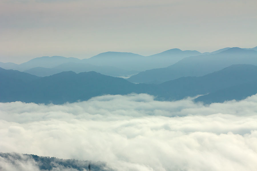 雲海の名残_c0067040_19130516.jpg