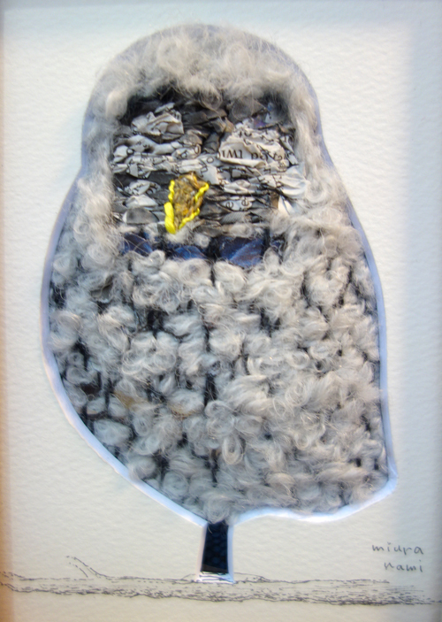 【三浦奈巳作品展】VS【せいいち作品展】〜羽根が先かニワトリが先か?母の羽と息子の鳥_a0017350_20255922.jpg