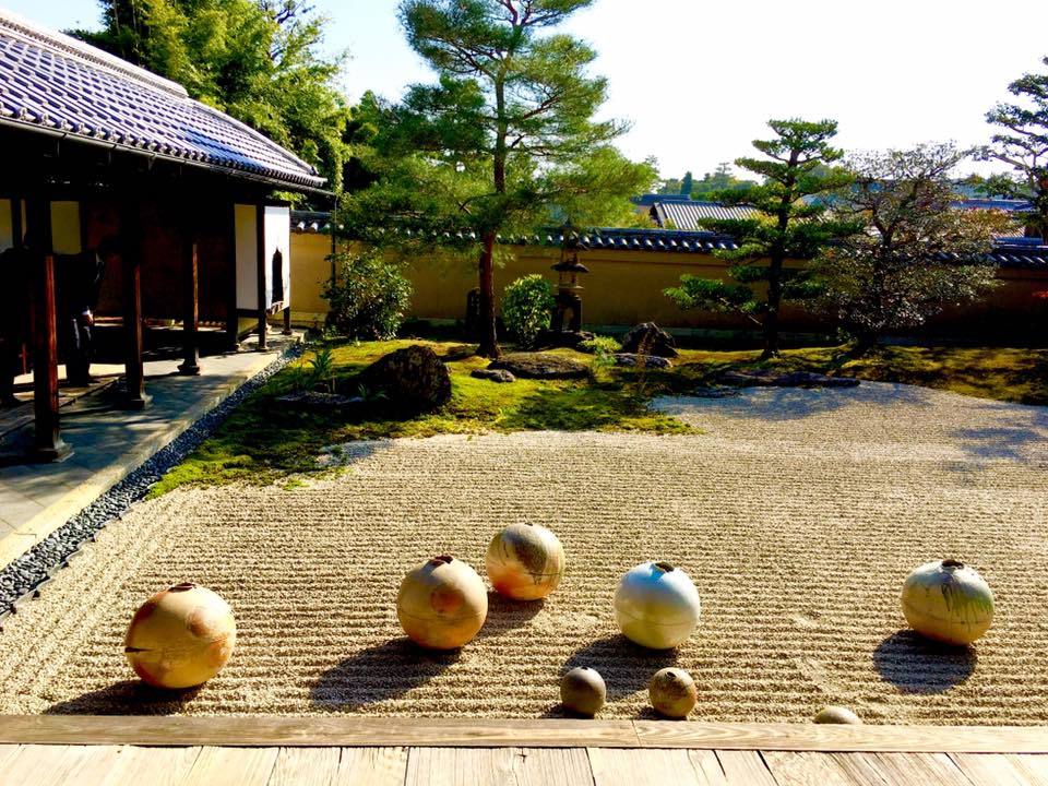 京都滞在記「芳春院 ～辻村史朗の世界2016 ～」_a0138976_14170506.jpg