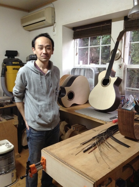 当たり前ですが木だらけ~神奈川藤沢のIKKO MASADAギター工房へ。_a0334793_19381161.jpg