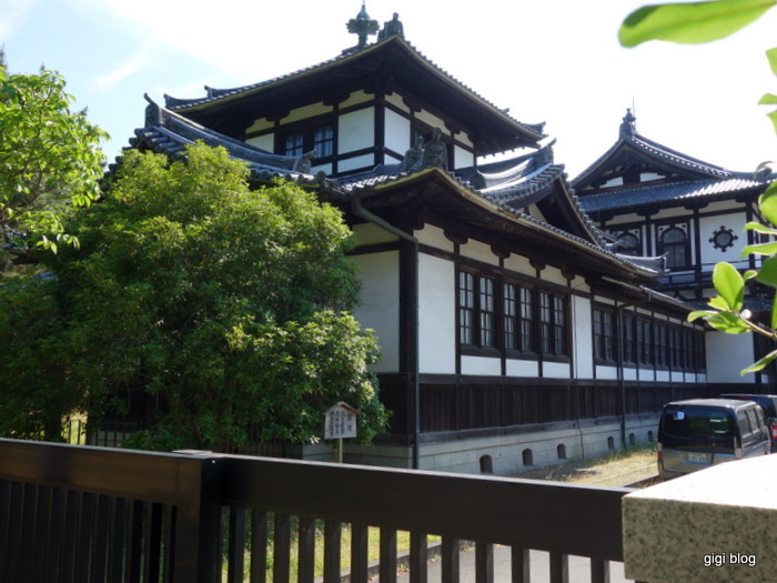 f0374868_12071884.jpg