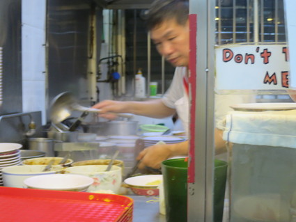 名店のワザ☆Hill Street Tai Hwa Pork Noodle _c0212604_2133369.jpg