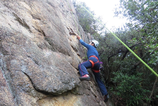 小豆島吉田川の岩場クライミング2_b0227552_20142293.jpg