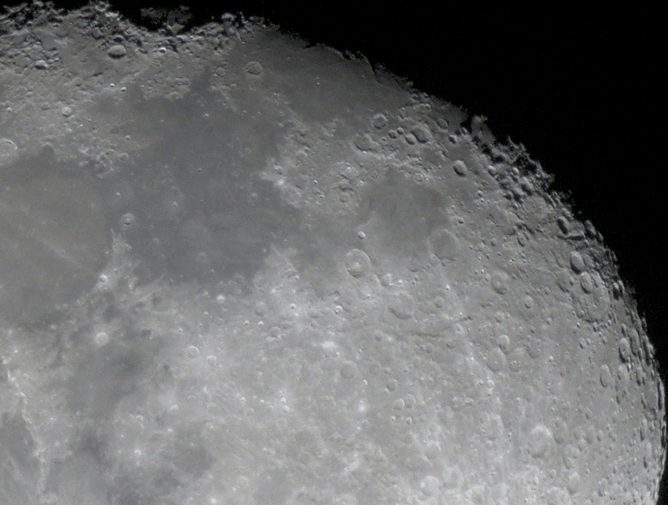 シグマ150-600mm F5-6.3 DG OS HSM で月を撮る_a0110584_19464696.jpg