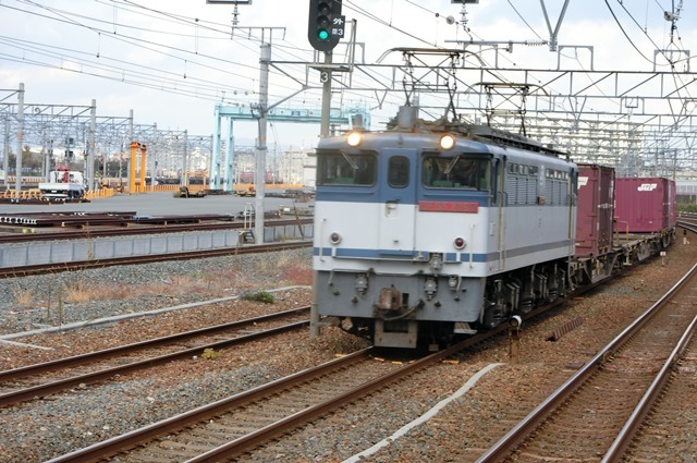 鉄道写真、東海道本線岸辺駅にて・・・・レッドサンダー、EF65の写真撮影_d0181492_00131351.jpg