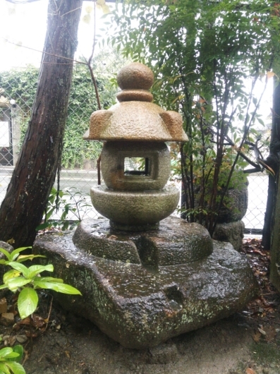 春日石灯篭・時代物・庭石