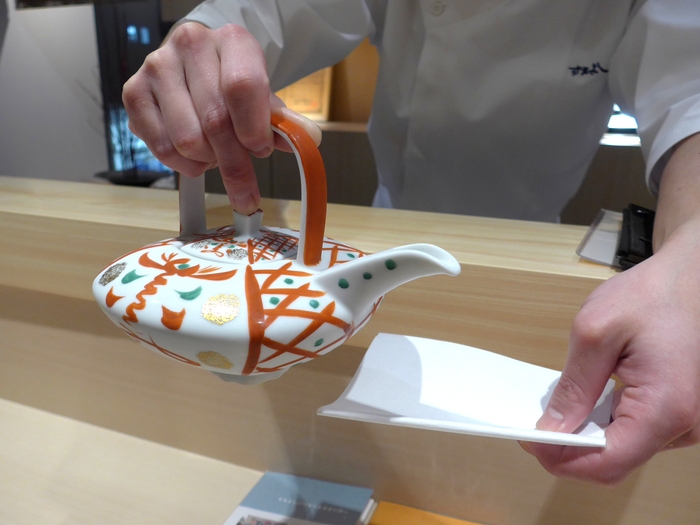 西麻布「伊勢すえよし」へ行く。_f0232060_2243327.jpg