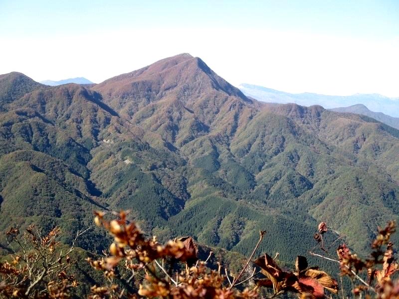 高崎市　二度上峠から登る秋の浅間隠山　　　　　Mount Asamakakushi in Takasaki, Gunma_f0308721_9162735.jpg