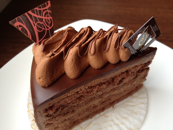 沖縄で食べた『ピエニュー(Piednue)』の「チョコレートケーキ」はおいしかったわ～★_a0342358_22024102.jpg