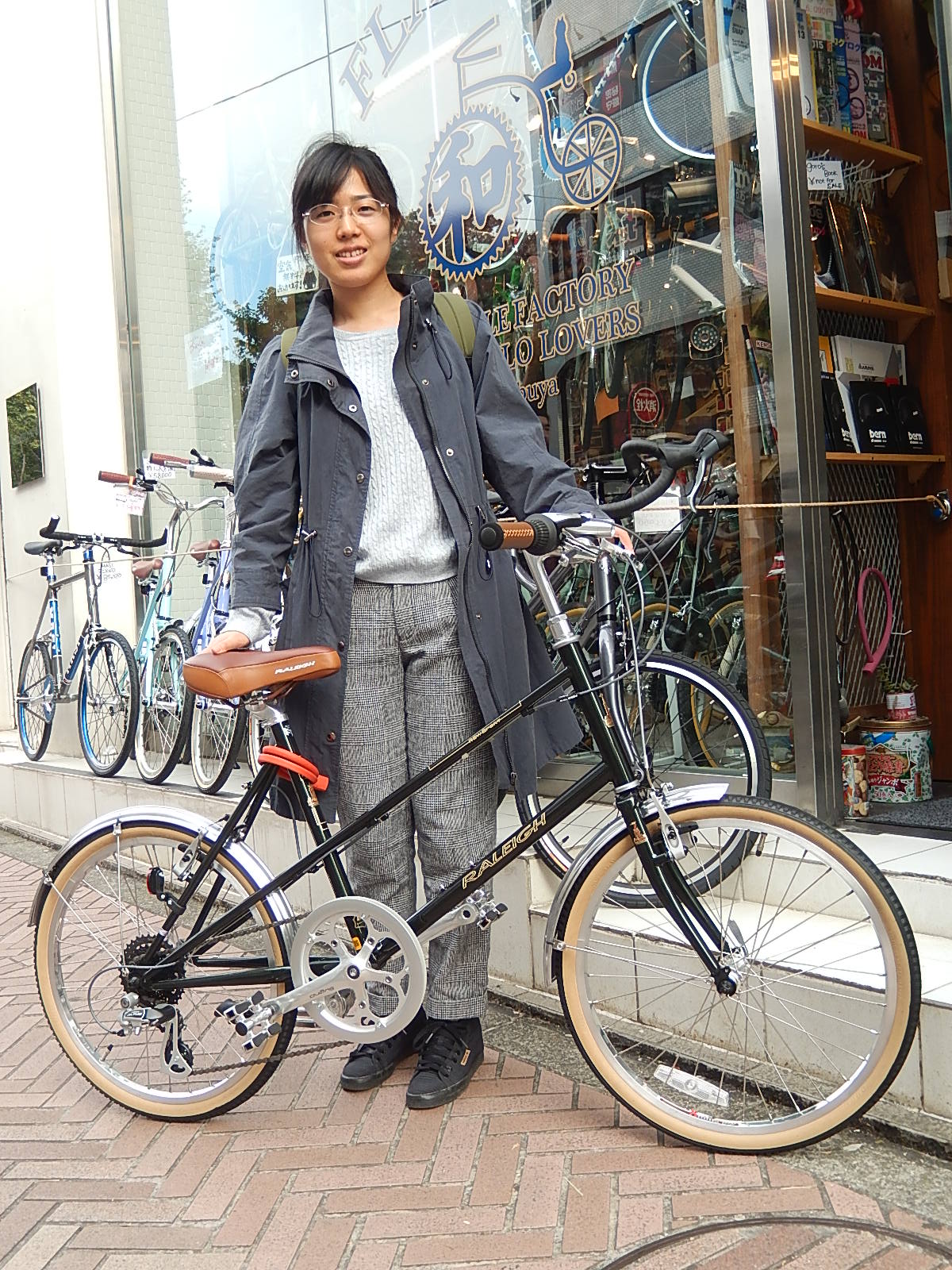 11月20日 渋谷 原宿 の自転車屋 FLAME bike前です_e0188759_18355240.jpg
