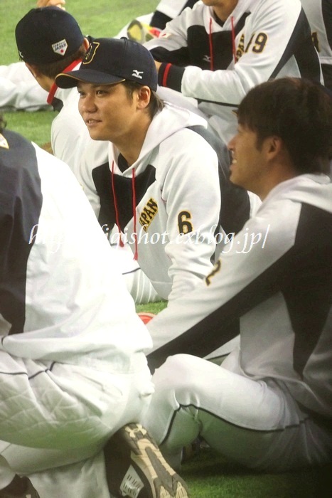 侍ジャパン 坂本勇人選手と鈴木誠也選手フォト 東京ドーム11 13 Out Of Focus Baseballﾌｫﾄﾌﾞﾛｸﾞ 終了