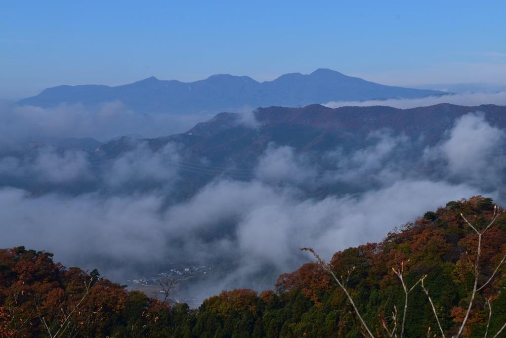 2016/11/20 織姫神社・もみじ谷～行道山・浄因寺_a0340812_18154511.jpg