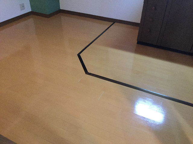 賃貸パートⅡ 2世帯分・・ほぼ完成 壁の隙間がギリギリでした_f0031037_20383788.jpg