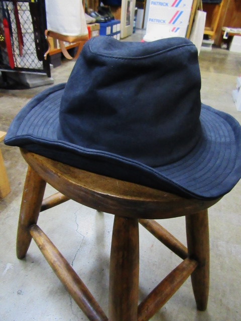素敵な大人の職人帽子(MORNO) ･･･ BLACK NUBAK LEATHER HAT！★！_d0152280_1431054.jpg