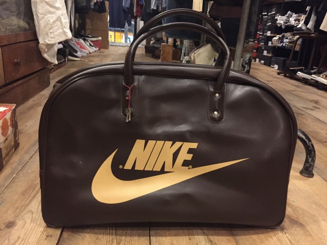 NIKE_d0121303_1965324.jpg