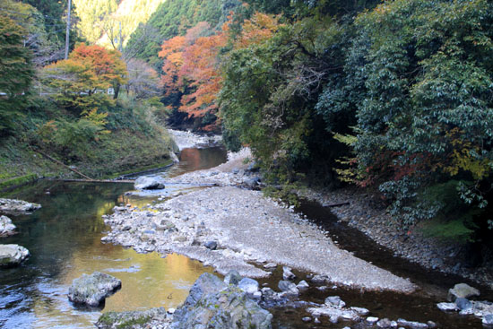 紅葉探訪15 落葉神社から中川町_e0048413_20342067.jpg