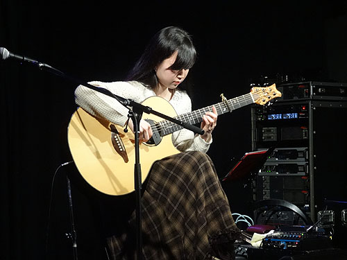 「Solo Guitar Christmas Time」 発売記念コンサート_c0137404_944678.jpg