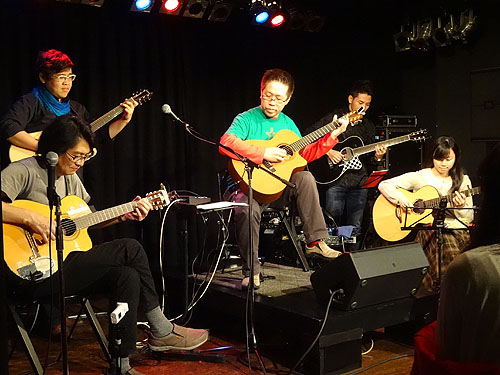 「Solo Guitar Christmas Time」 発売記念コンサート_c0137404_9453654.jpg