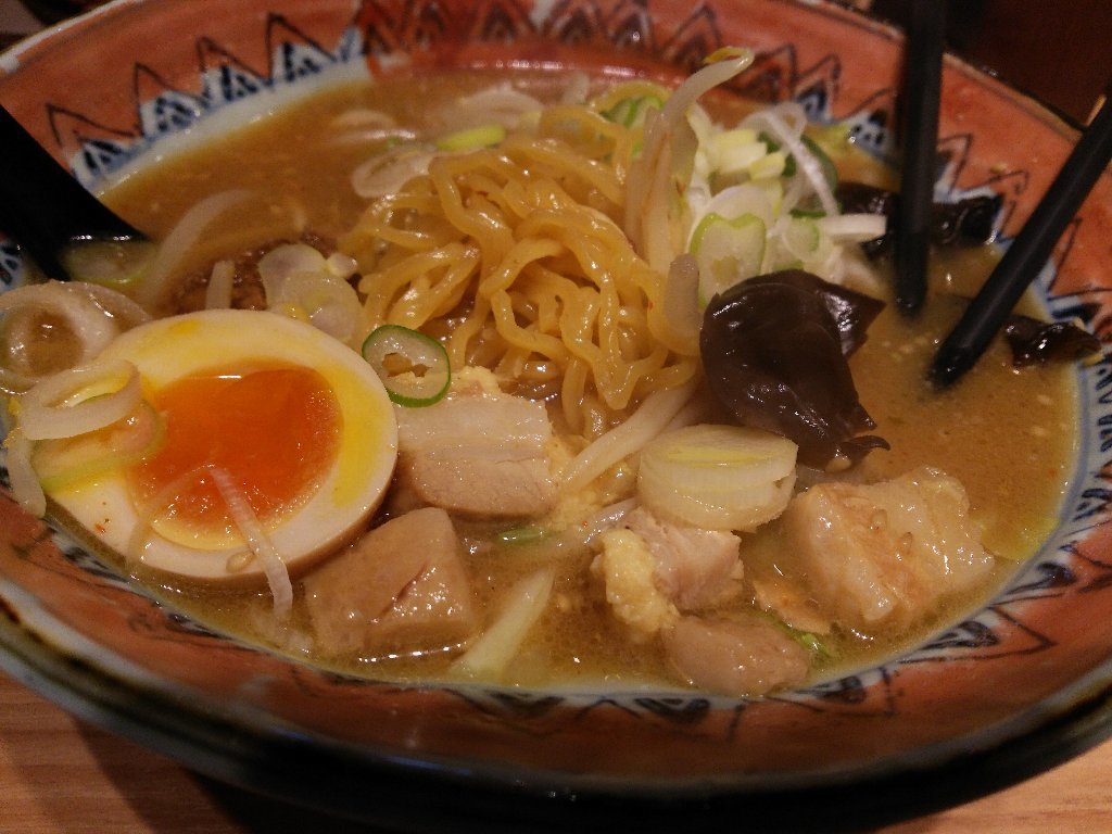 弟子屈味噌ラーメン（弟子屈ラーメン新千歳空港店：2016年112杯目）_b0128821_04055792.jpg