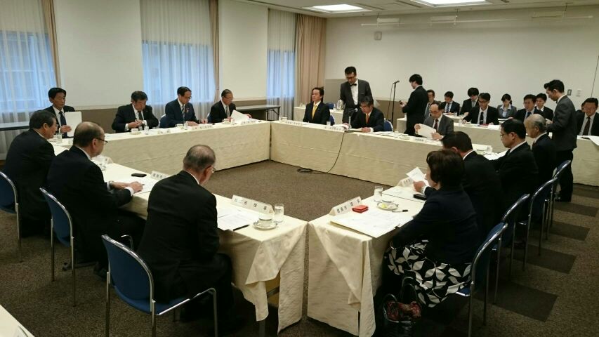 市議会議員共済会理事会へ。_f0111128_206374.jpg