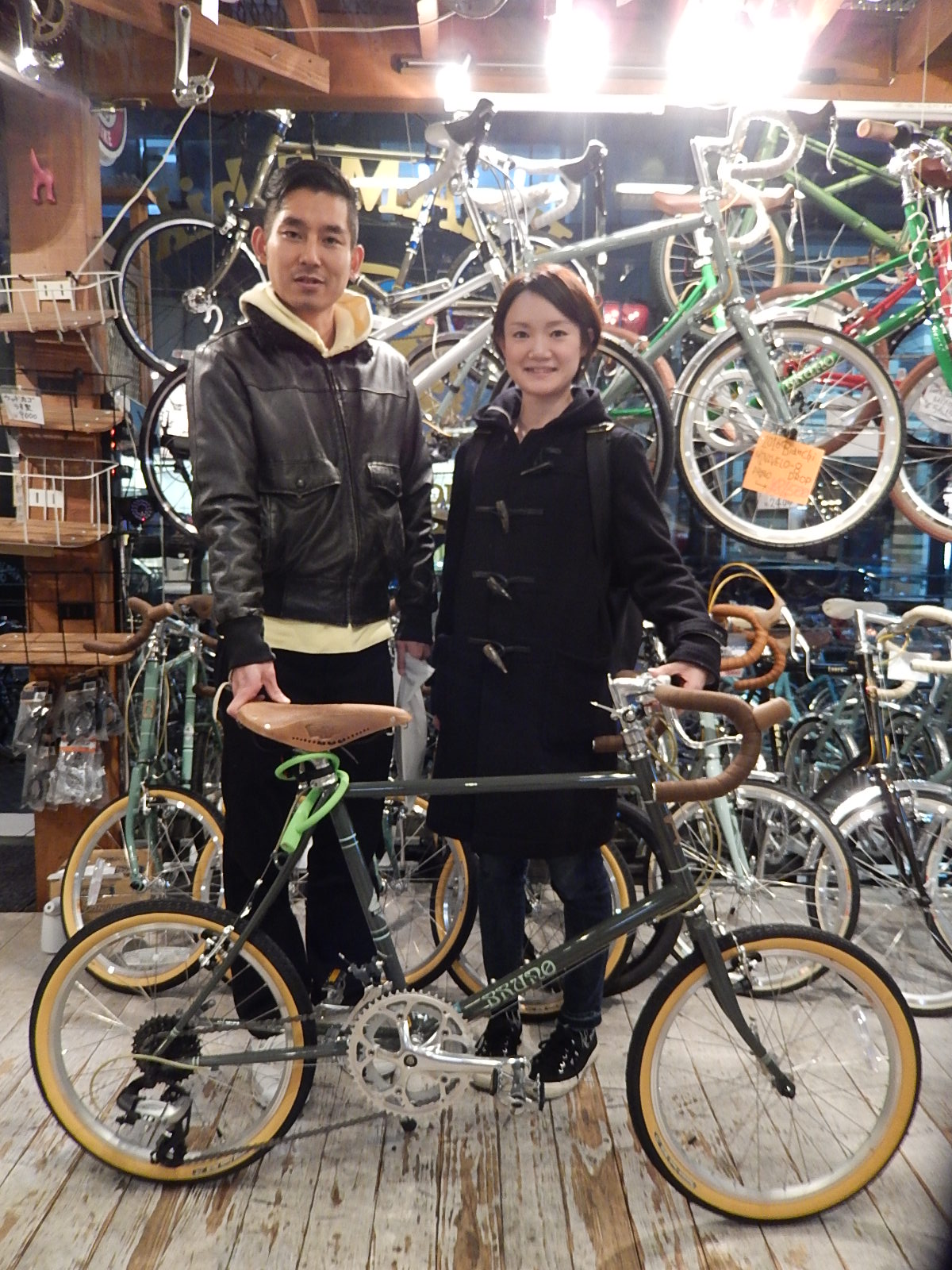 11月23日　渋谷　原宿　の自転車屋　FLAME bike前です_e0188759_1734653.jpg