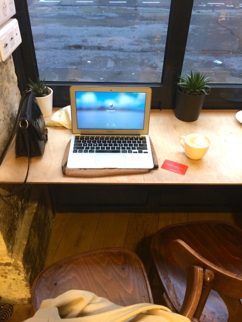 アンチカフェ　〜パリのネットカフェ、使ってみました！_a0231632_02004128.jpg