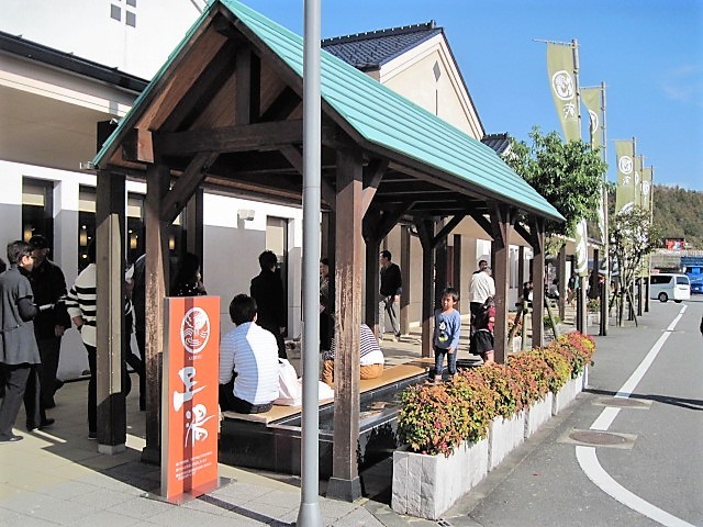 f0379049_02393850.jpg