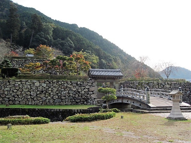 f0379049_02433594.jpg